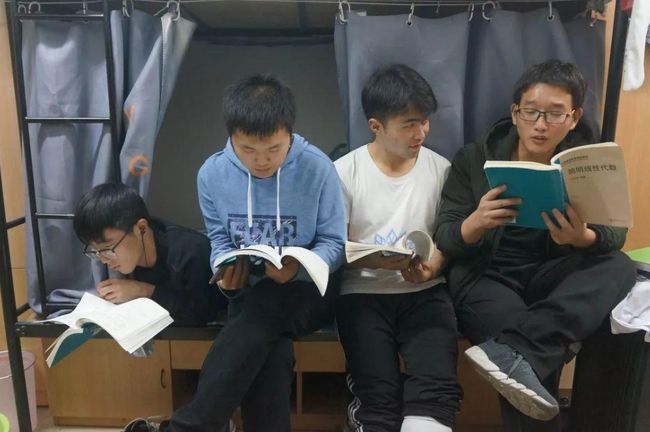 北京本地人“看不上”的三所高校，外地人却很喜欢，为进去挤破头
